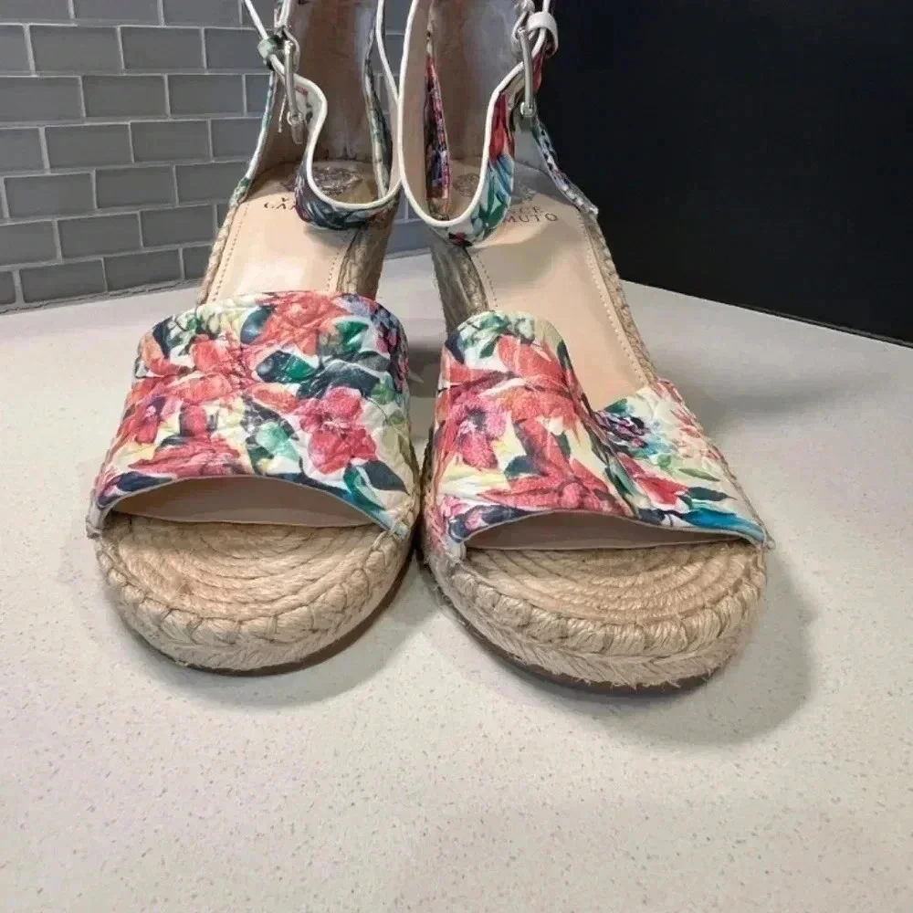 Vince Camuto Floral Wedge Heel Sandals Size 10